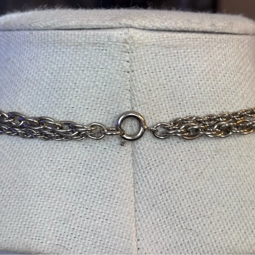 🌼Two Tier Filigree Large Medallion Pendant Necklace - Picture 5 of 5